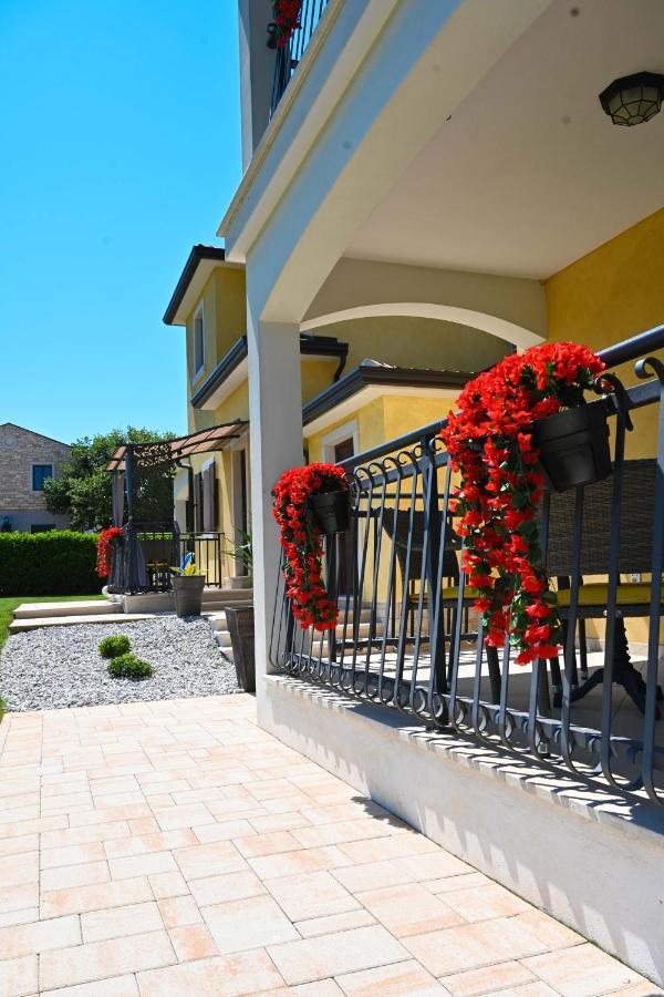 Teo Apartments Funtana Exterior foto