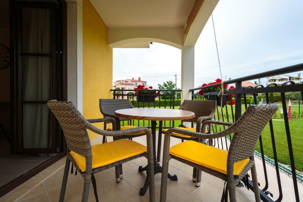 Teo Apartments Funtana Exterior foto
